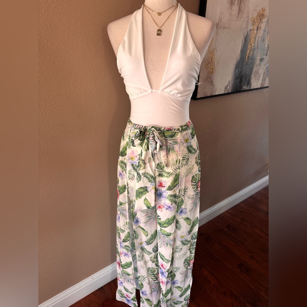 Honey Punch Cream Tropical Print Split Skort - Picture 4 of 7